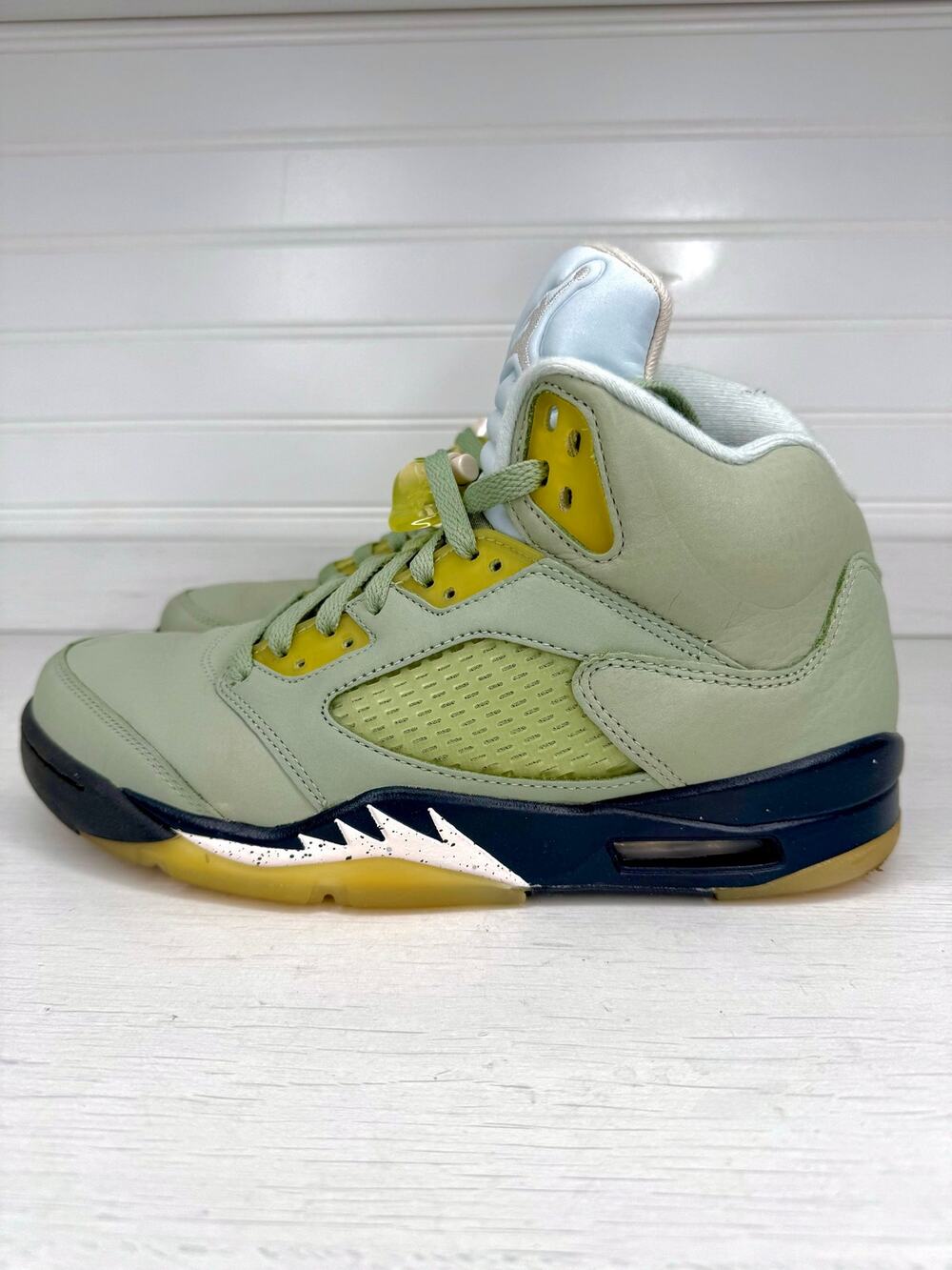 Air Jordan 5 Retro Jade Horizon Size 8 Men DC7501-300 OG Box Excellent Condition